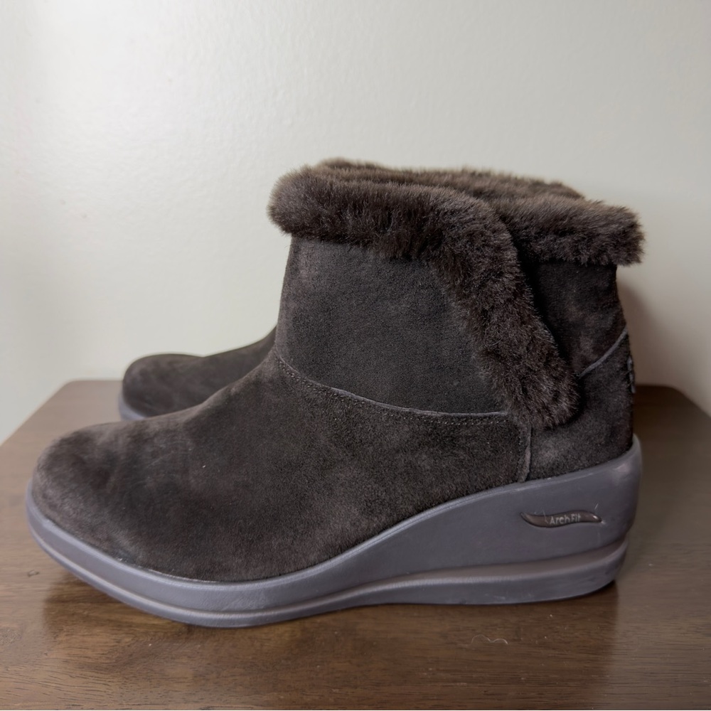 Skechers Arch Fit Rise Chocolate Brown Suede Ankle Boots Sz 9.5 Womens